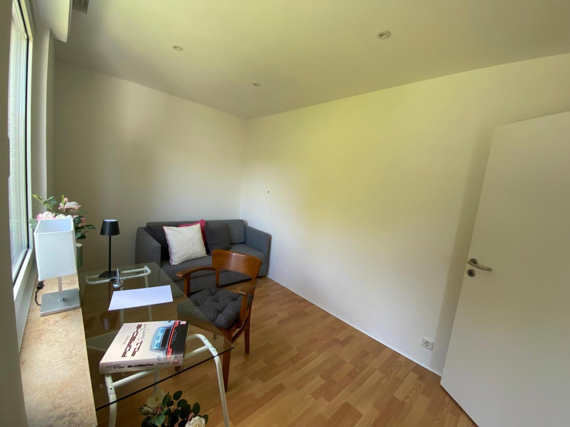Stilvolle Ferienwohnung Im Zentrum Von Unna Exterior foto